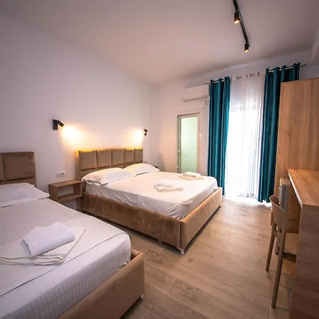 Guest house Hotel Perla Ksamil