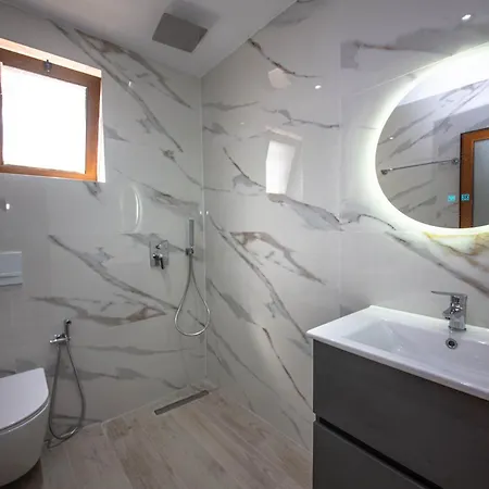 Perla בית הארחה קסאמיל