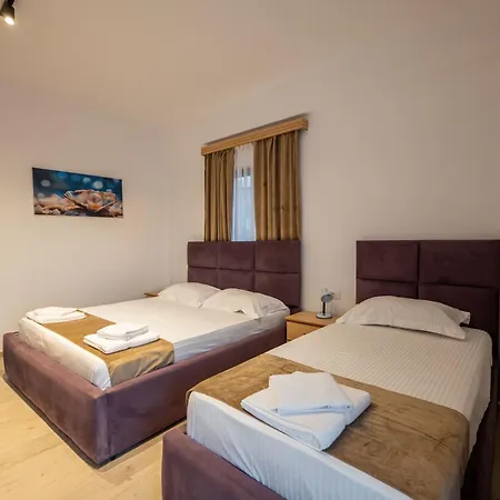 Hotel Perla Ksamil 2* Ksamil