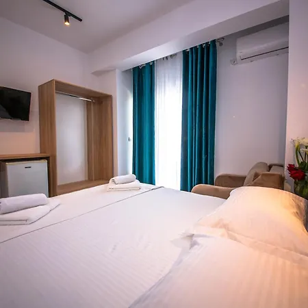 Guest house Hotel Perla Ksamil 2*