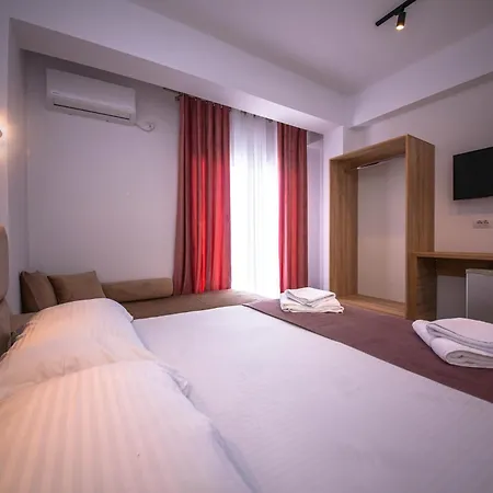 Guest house Hotel Perla Ksamil