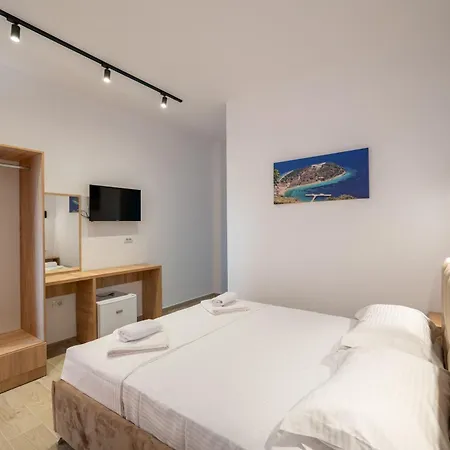 Guest house Hotel Perla Ksamil Ksamil