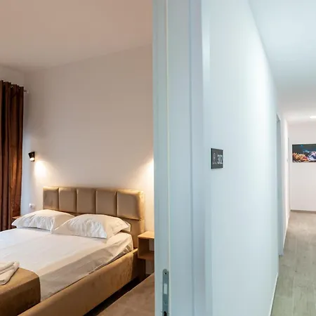 Guest house Hotel Perla Ksamil