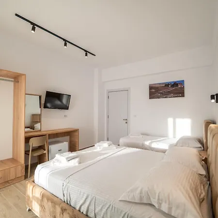 Hotel Perla Ksamil 2*