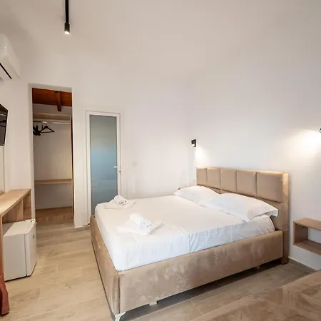 Guest house Hotel Perla Ksamil 2*