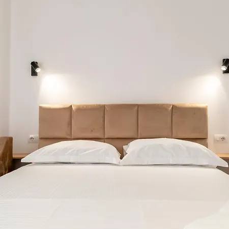 Hotel Perla Ksamil Guest house 2*